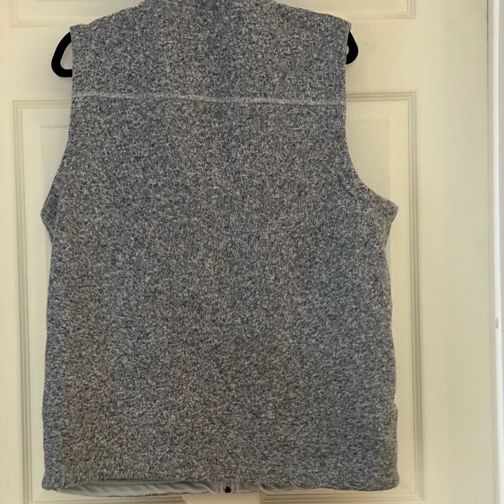 The North Face Gray Men’s Tsillan Vest Size Large​